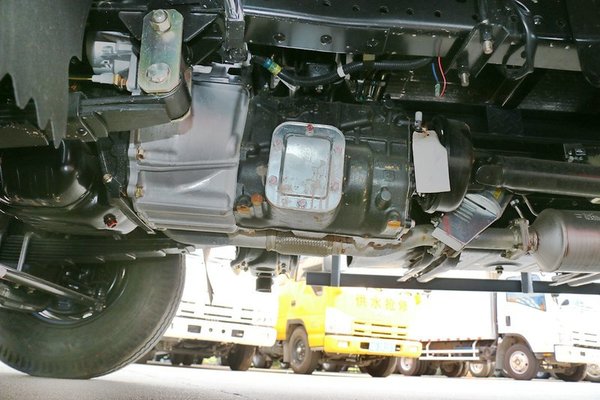 五十铃还是万里扬 轻卡变速箱谁更受欢迎