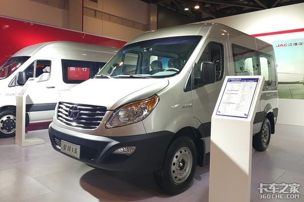 江淮K5能装65方 9米6快递车亮相博览会