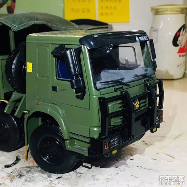 1:24重汽军车模型,小身材解读出大军车
