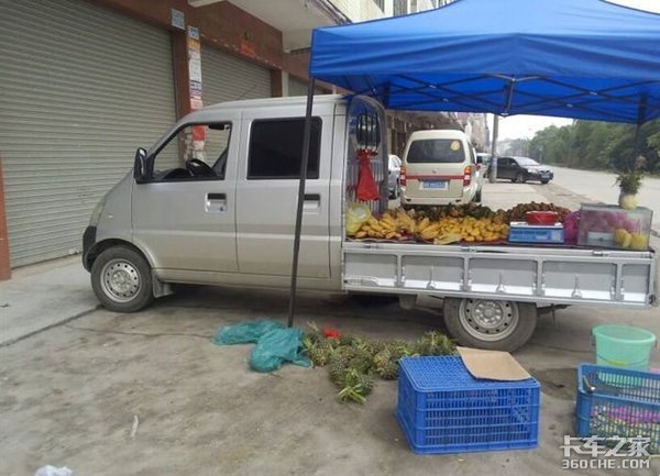 像五菱这么牛的地摊儿神车 这里还有3台