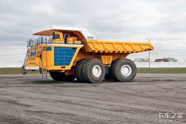 载重450吨 belaz 75710自卸车价值4千万