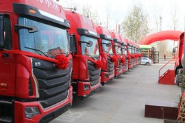 һ���Խ����ϰ�̨ǣ���� �����������ʵ���ж������㵽���ж��