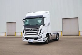 低鞍座+空气悬架 四川现代创虎快递版曝光,可选自动挡