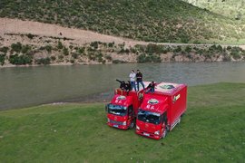 5���ˣ�2̨�Ῠ��30�촩Խ���أ���������̾�š��������й��У��£�