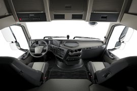 做出标志性改变,升级后的沃尔沃FH16系列车型,将诸多优势集于一身