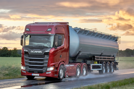 最大770马力 搭载欧六16升发动机 斯堪尼亚全新V8系列车型上市