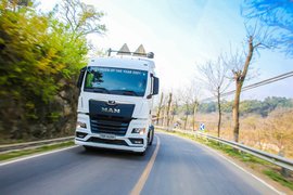 全新变速箱 全新内外饰 曼恩携新TGX开启全国路演