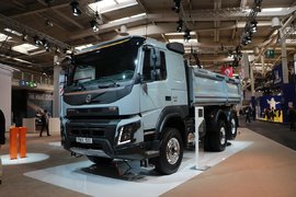 ���ڳ������� ������Ӧ�����Ӧ�ԣ���ֹͣ�ھ���