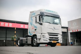 配置全都拉满 能和进口车一决高下 国产旗舰重卡盘点(上)