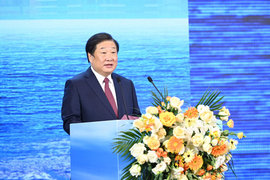 Ϋ���³�̷��⣺���˼�ʻ���Ǻ��ƣ�