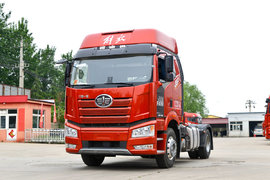 4米超长轴距! 460马力解放J6P再升级 AMT+空气悬架来了