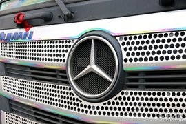 欧曼标换奔驰标很酷但违法了 还有这些都属于非法改装 最高罚2万