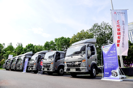 东风多利卡超能开进武汉农商市场,武汉卡友信赖现场订出336台