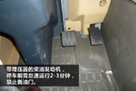 停车轰油门危害多 怠速运行保护发动机