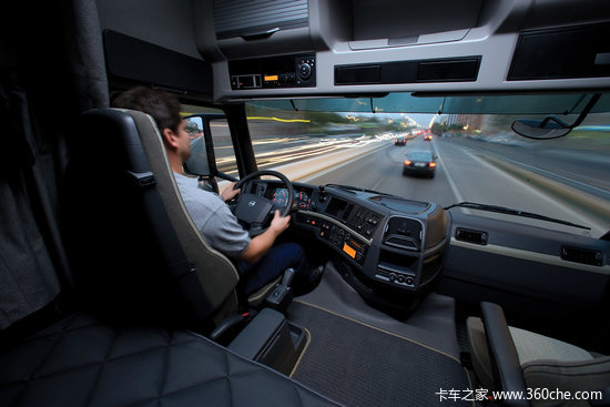 �ֶ��ֿ������棺ƣ�ͼ�ʻ�շ������¹�