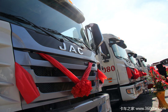 �ۿ��г�Ѱͻ��&nbsp;��������30̨LNGǣ����