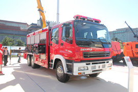 救援展区出展消防车
