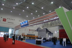 �м�չ̨:�����������е��� ̼��ά����