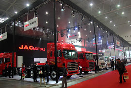 江淮重卡亮相武汉车展