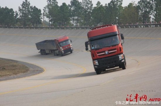 成都王牌海泺中重卡在定远完成强化试验