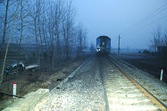 ����һ����'�Թ�'����ײ��&nbsp;˾������