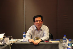 ���ĳ����չ����� �ÿ���˹��ϯ������