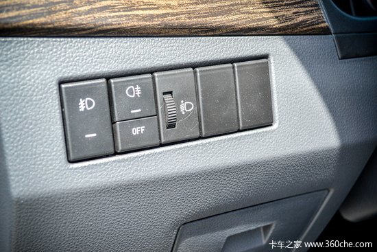 ������&nbsp;����������С��ʨ�۷�ǳ�