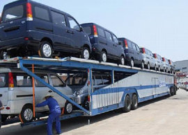 轿运车捆扎不牢险酿祸