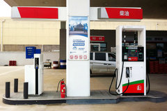 ǿǿ���ְ����Ȼ� ����β������Һ�г�