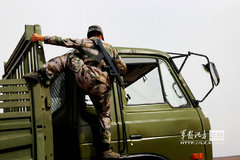 ǿ����ž�������Ծ���н��п�����ʻ��