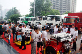 华菱新车型嘉兴受热捧