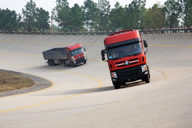 重汽王牌"产品大切换"