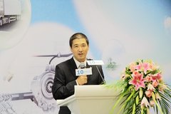 �����ܲ���ΰ����������Ϯ��֤����Ӧ