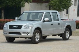 江铃宝典长货箱版皮卡