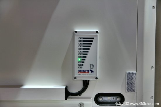 一车三用 看施密茨14米信息化冷藏挂车