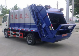 八成垃圾车达标不滴漏