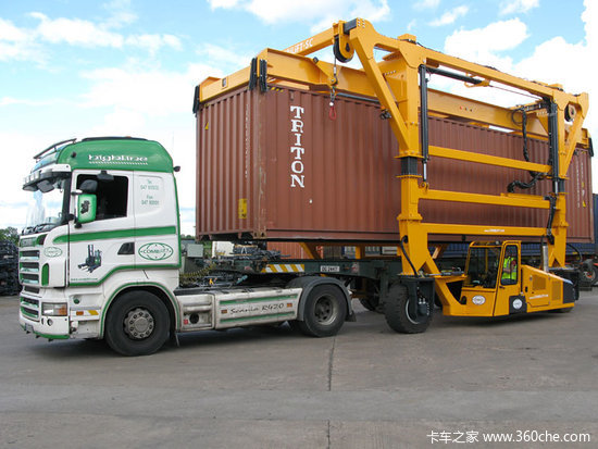 IAA��Ƶ��Combiliftչ����װ����˳�