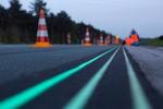 妙不可言 全球首条发光公路已投入使用