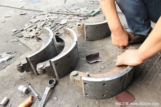 �һ��ƶ����ԽŸ�&nbsp;6x2ǣ�����ƶ��޸�