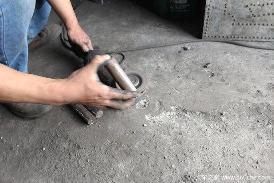 �һ��ƶ����ԽŸ�&nbsp;6x2ǣ�����ƶ��޸�