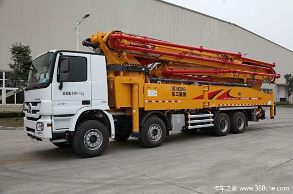 上海宝马展徐工新品hb58k泵车霸气亮相图片列表