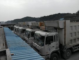 运输车队：信赖华菱车