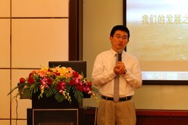 奔驰召开底盘研讨会