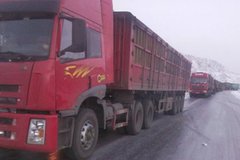 ������Ķ�����ѩ·���г����齻������