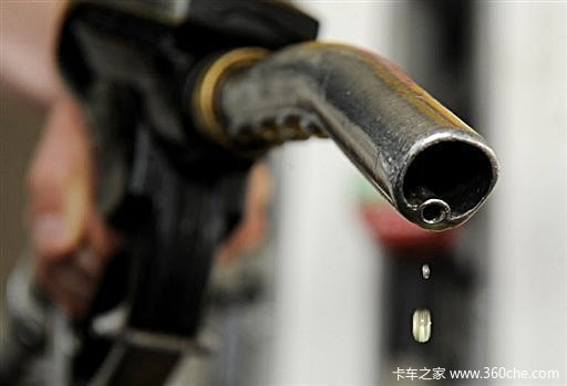 油价12连跌真是好事? 消费税或再次提高