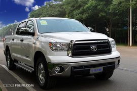 越野旅行 丰田坦途SR5