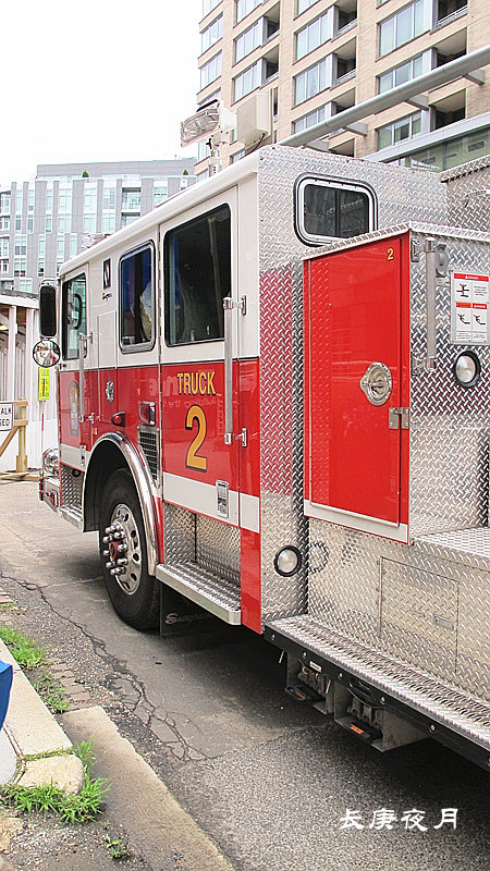 亮瞎了美国西格雷夫牵引式云梯消防车图片列表