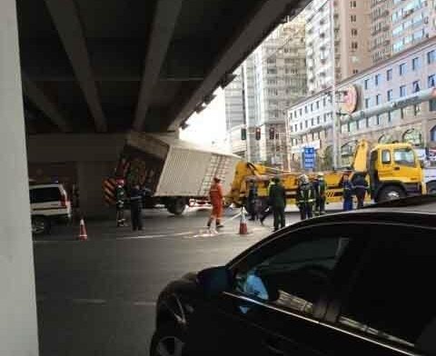 �ŵ׵�ͷת��̫��&nbsp;˾���������ᳵ����