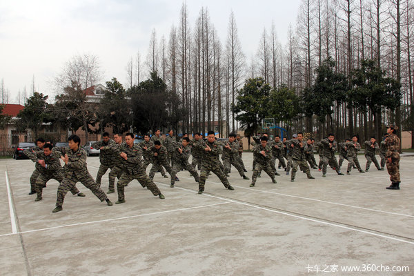 �����۱����Լ���˾��ѵ��Ӫ˳����Ӫ