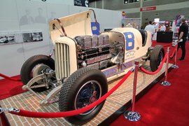 MATS康明斯展出赛车